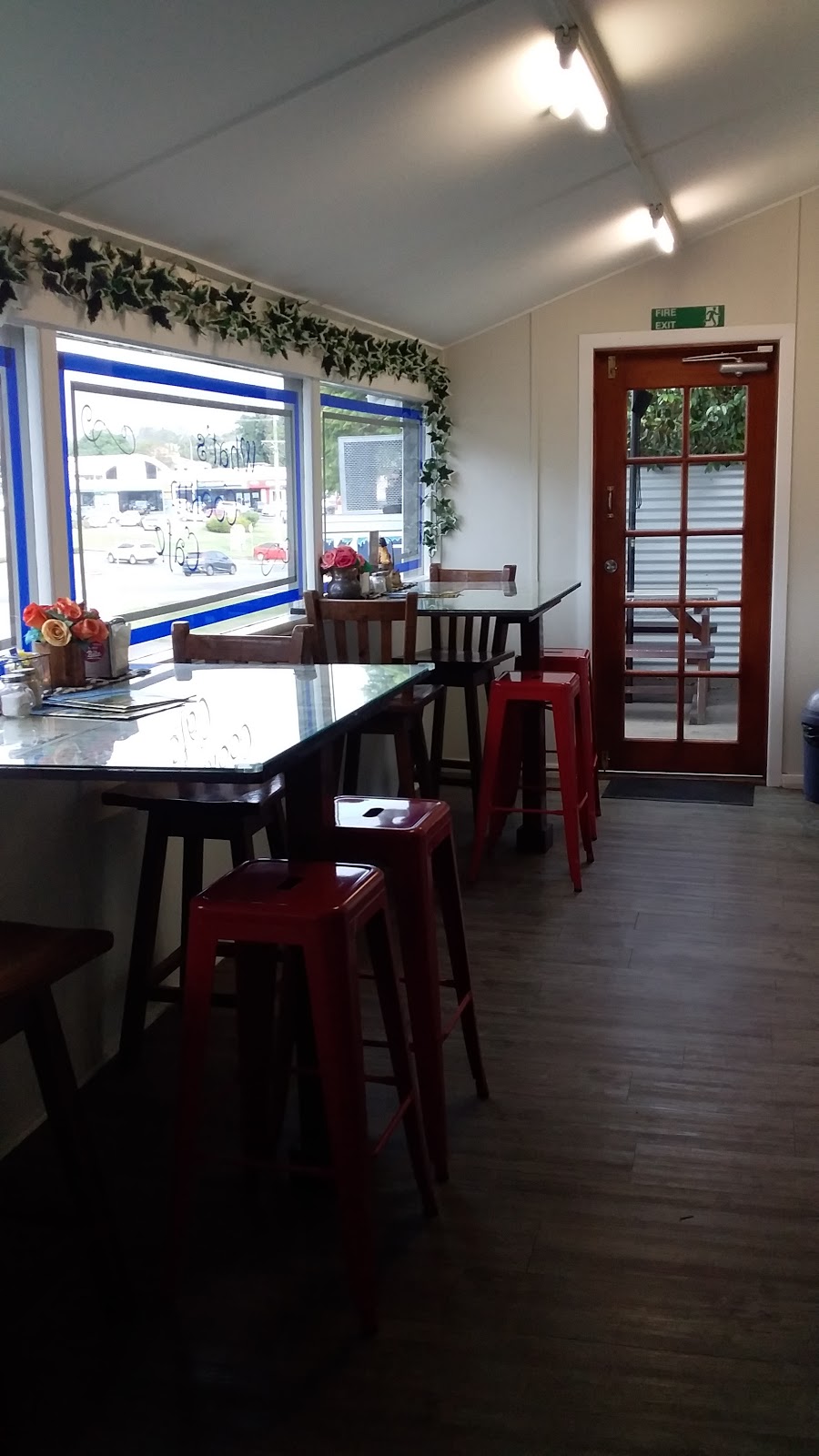 Whats Cookin Cafe & Takeaway | cafe | 28 Chatsworth Rd, Gympie QLD 4570, Australia | 0754822576 OR +61 7 5482 2576