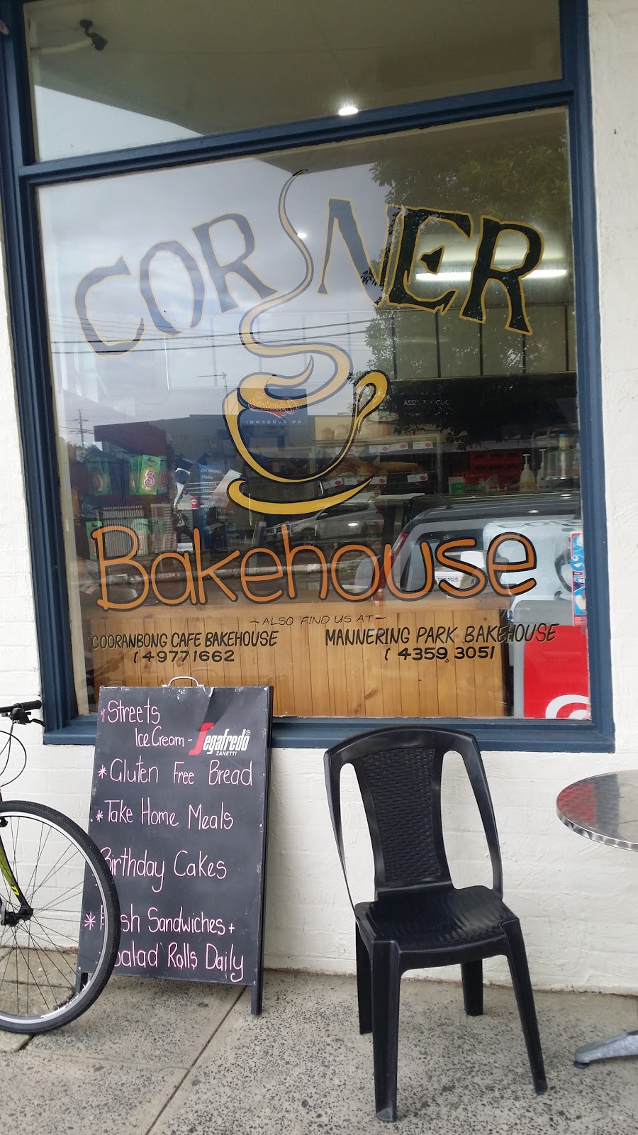 Corner Bakehouse | bakery | 10 Ocean St, Budgewoi NSW 2262, Australia | 0243908017 OR +61 2 4390 8017