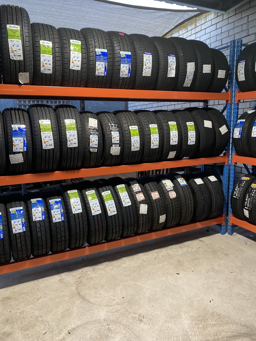 Jacks Tyre | car repair | 29 Myuna Dr, Kings Park VIC 3021, Australia | 0433732008 OR +61 433 732 008
