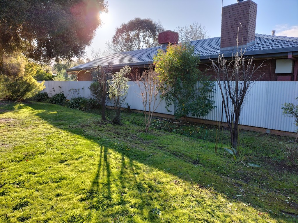 Micks first choice mowing landscaping | 33 Ballintine St, Benalla VIC 3672, Australia | Phone: 0475 631 971