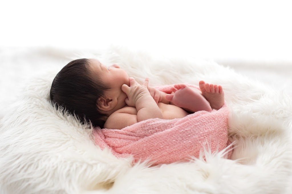 Linda Hewell Maternity & Newborn Photography | 23 Pineroo Terrace, Ellenbrook WA 6069, Australia | Phone: 0401 510 102