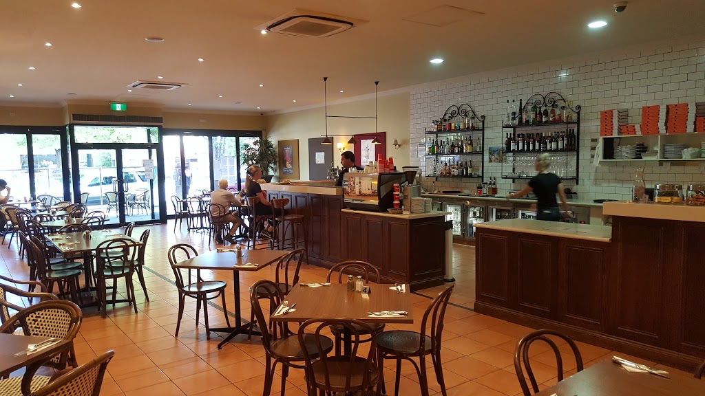 Mooroopna Pizzeria & Wine Bar | 86/88 McLennan St, Mooroopna VIC 3629, Australia | Phone: (03) 5825 5003