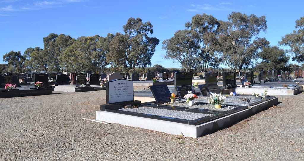 Jamestown Cemetery | cemetery | 197 Irvine St, Jamestown SA 5491, Australia