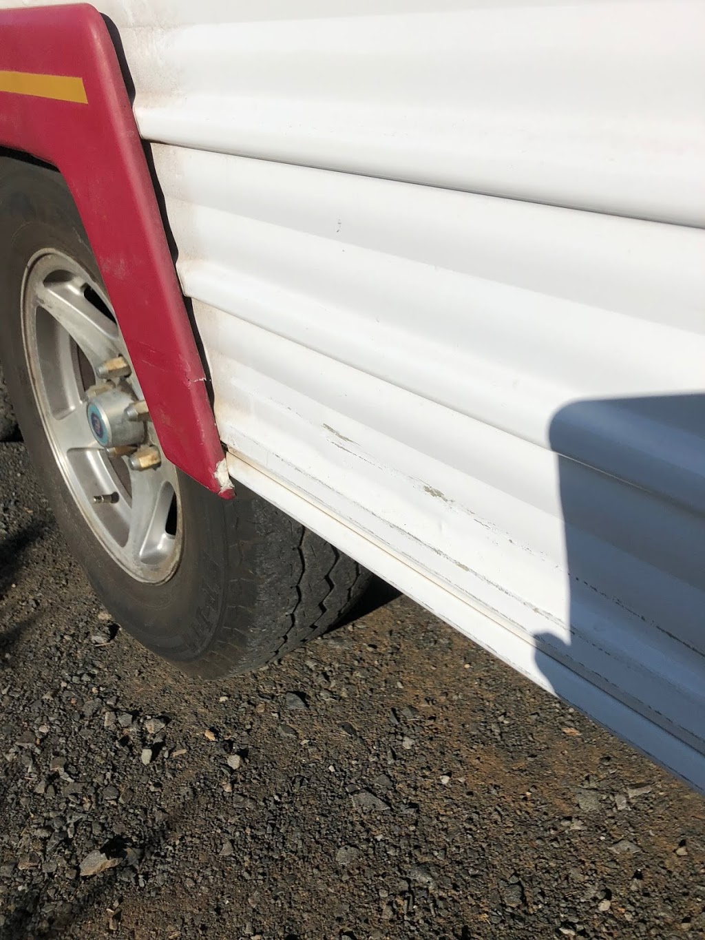 Maks Onsite Caravan repairs | 26 - 36 Euston Rd, Glenvale QLD 4350, Australia | Phone: (07) 4637 2953