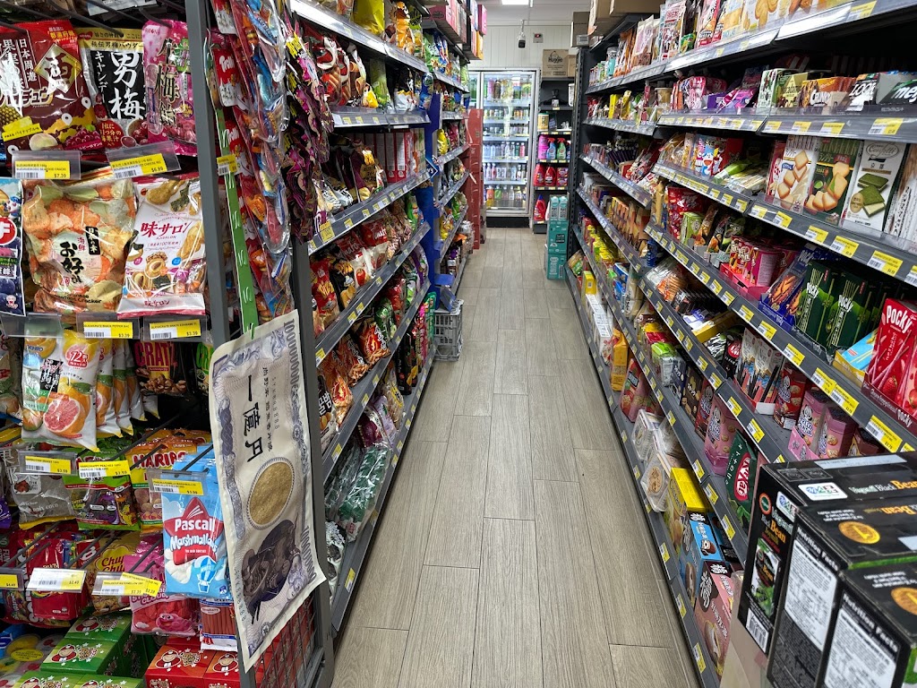 Family Mart - Hill Road Wentworth Point | 19 Hill Rd, Wentworth Point NSW 2127, Australia | Phone: 0403 607 446