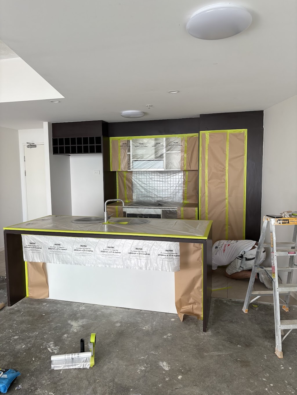 Imperial Painters Gold Coast | 103 Barrier Reef Dr, Mermaid Waters QLD 4218, Australia | Phone: 0404 660 406