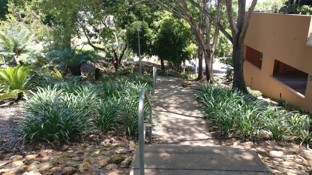 Travellers Walk | park | 5 Esplanade, Darwin City NT 0800, Australia | 0889300300 OR +61 8 8930 0300