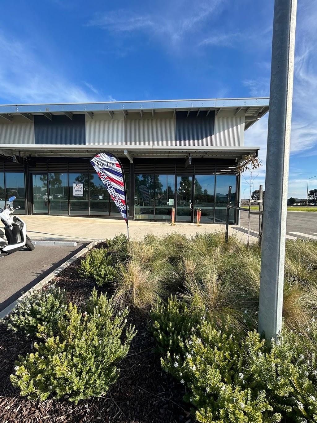 Tik Tok Barber and Hairdresser Jubilee | Unit 1/1 Welcome Parade, Wyndham Vale VIC 3024, Australia | Phone: 0493 986 665