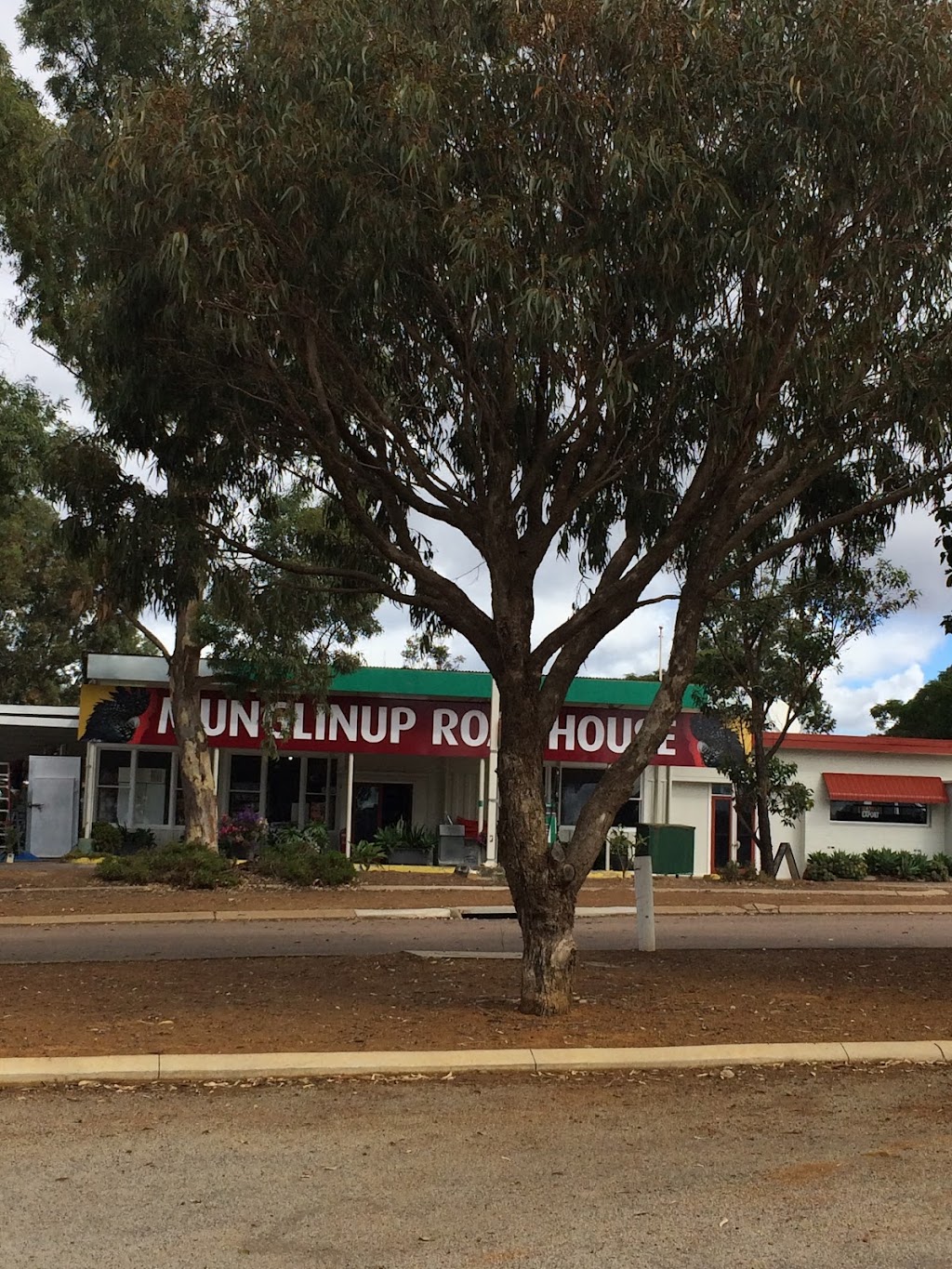 bp Truckstop | 14 Tubada St, Munglinup WA 6450, Australia | Phone: (08) 9075 1041
