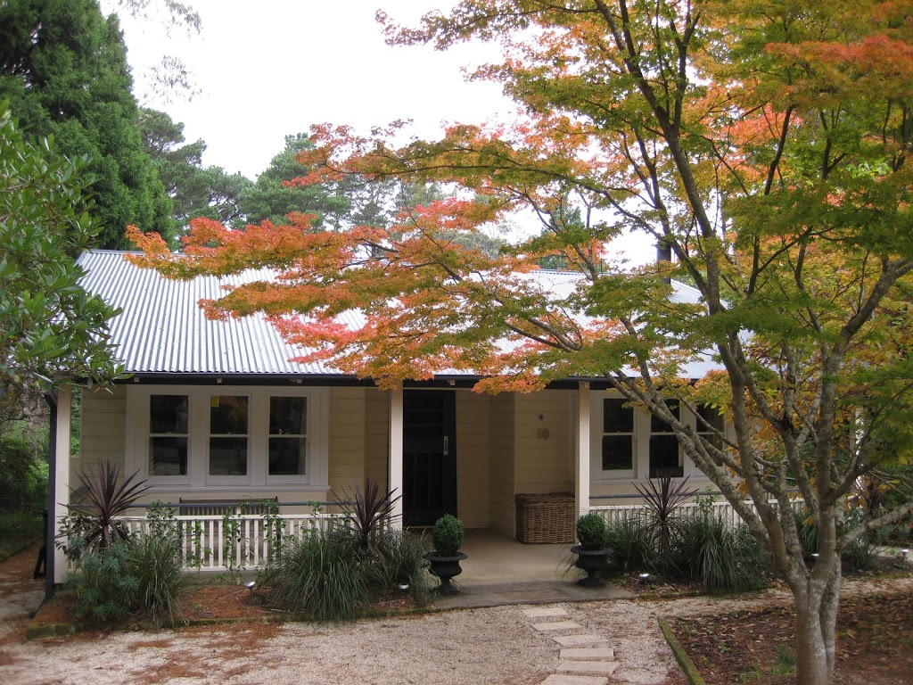 Leura Country Cottage | lodging | 8 Balmoral Rd, Leura NSW 2780, Australia | 0298797911 OR +61 2 9879 7911