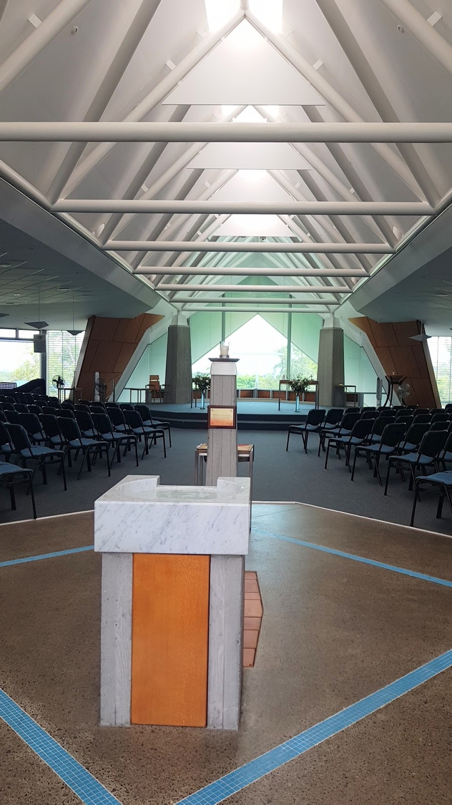St Josephs St Anthonys Catholic Church | 30 Eldorado St, Bracken Ridge QLD 4017, Australia | Phone: (07) 3261 3670