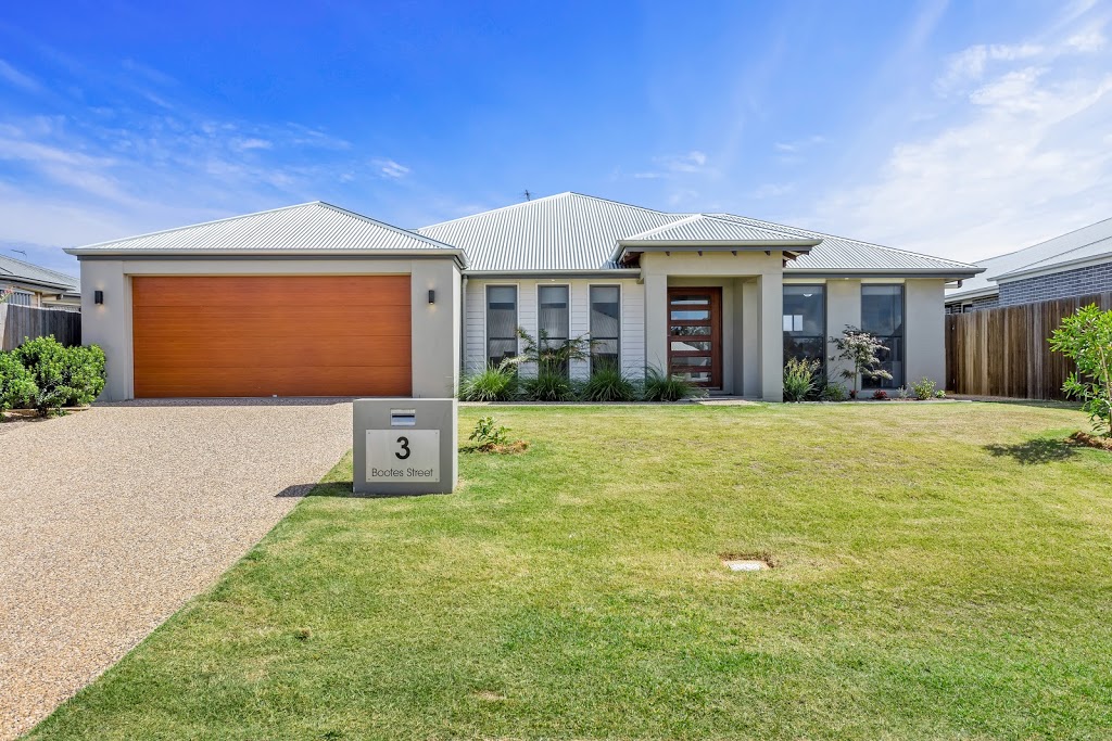 Bright Home - 4 bedroom, 2 bathroom in Toowoomba | 3 Bootes St, Kearneys Spring QLD 4350, Australia | Phone: 0402 379 007