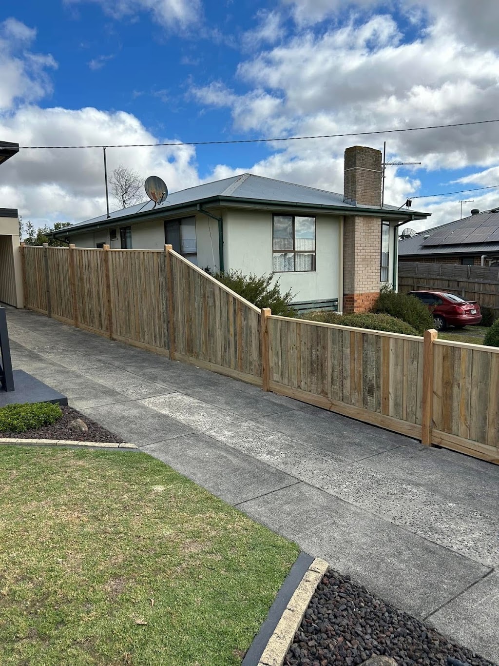 Morrison Fencing | 65 Barnes Rd, Kardella South VIC 3950, Australia | Phone: 0417 845 312