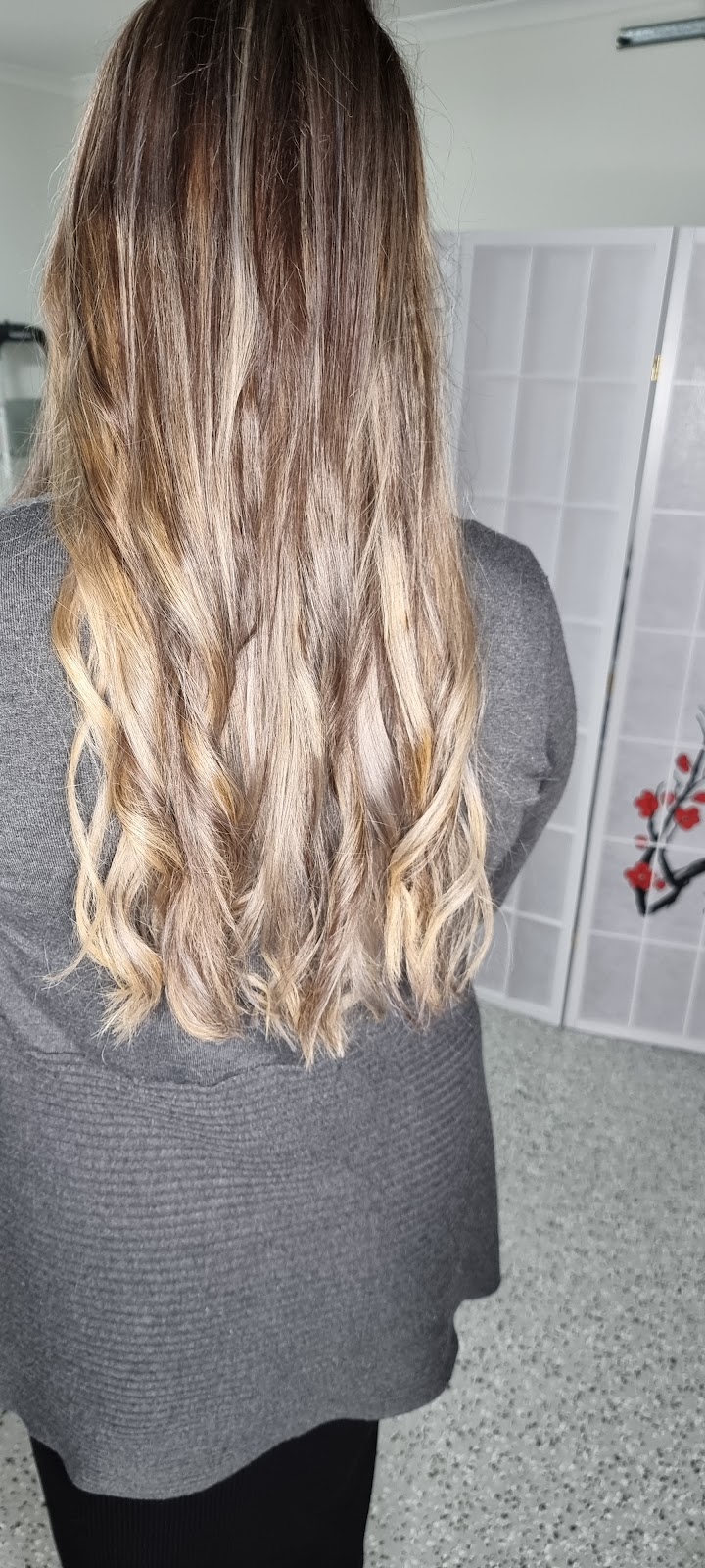 Hair N Smiles | 19 Glebe Approach, Clyde North VIC 3978, Australia | Phone: 0470 618 591
