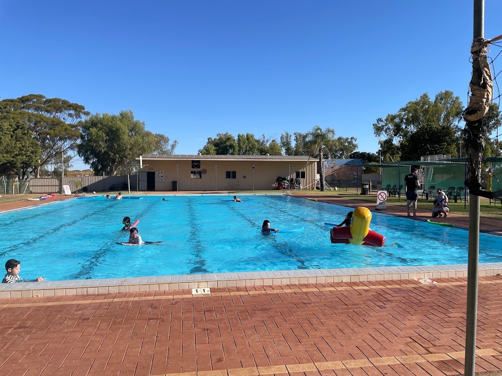 Hyden Swimming Pool | 4 McPherson St, Hyden WA 6359, Australia | Phone: (08) 9880 5038