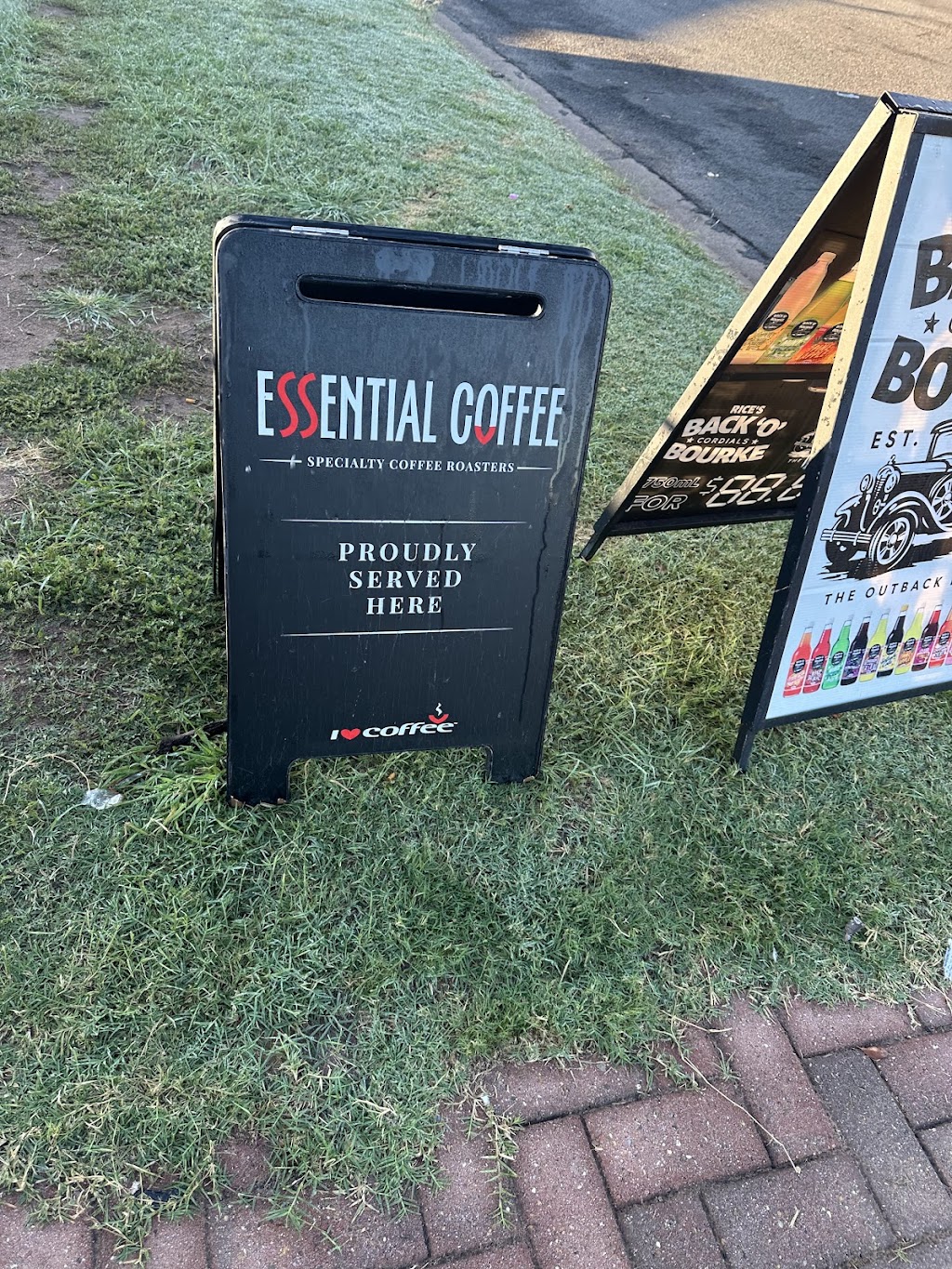 Coffe cafe bourke | 1 Morven St, Bourke NSW 2840, Australia | Phone: 0447 053 546