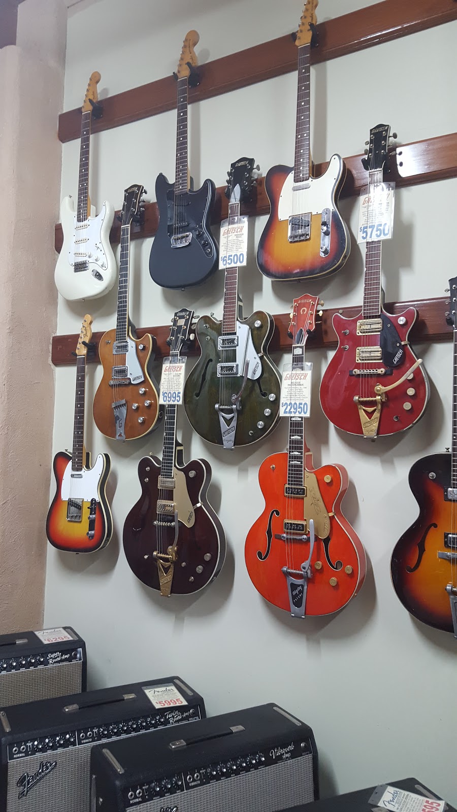 Twangcentral Guitars | electronics store | 208 Gilbert St, Adelaide SA 5000, Australia | 0882319255 OR +61 8 8231 9255