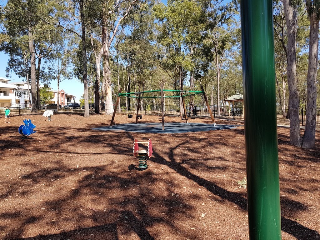 Lorikeet Park | park | 158 Dandenong Rd, Mount Ommaney QLD 4074, Australia