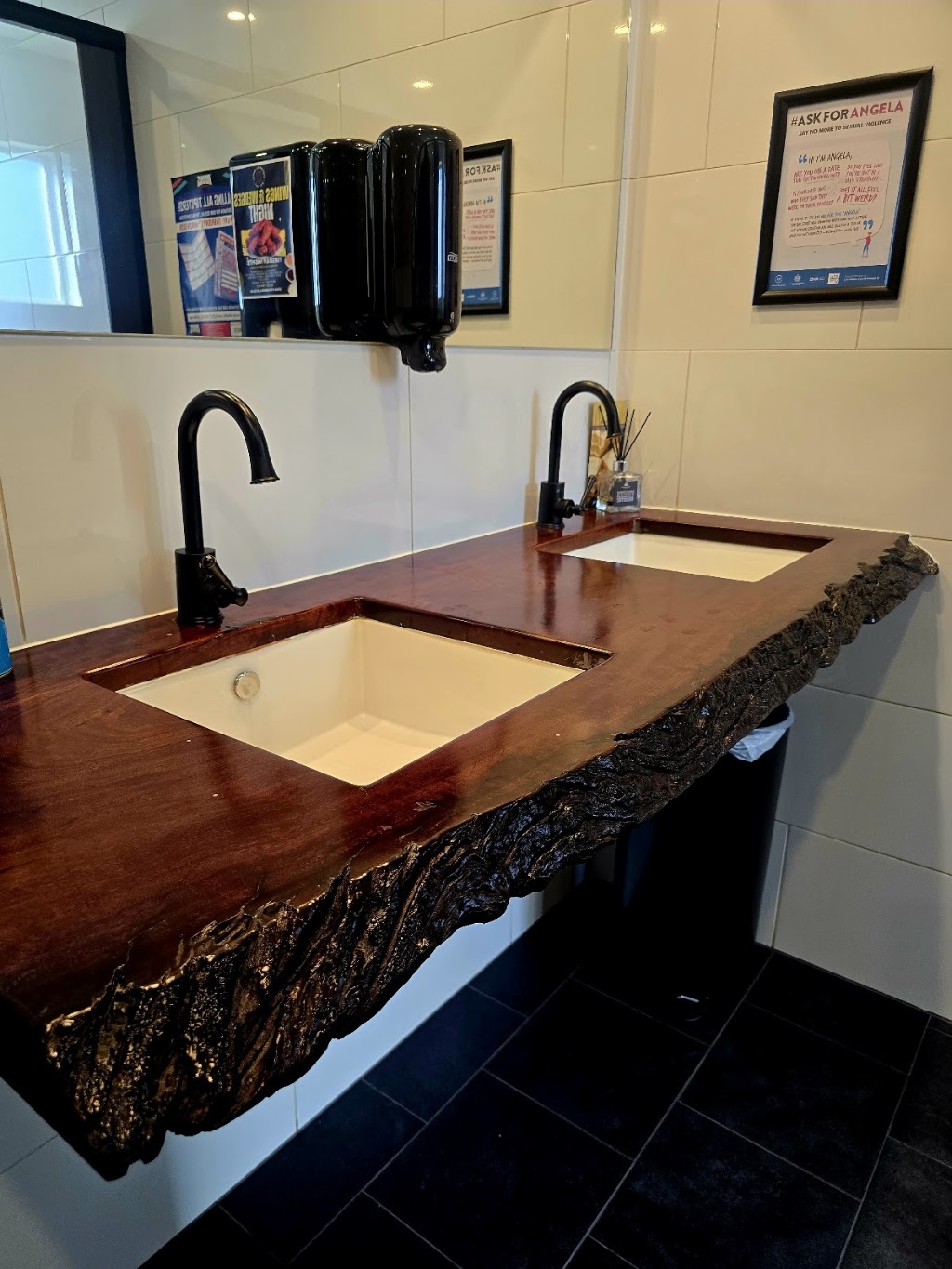 Stockwell Hotel | 23 Duck Ponds Rd, Stockwell SA 5355, Australia | Phone: (08) 8562 2008