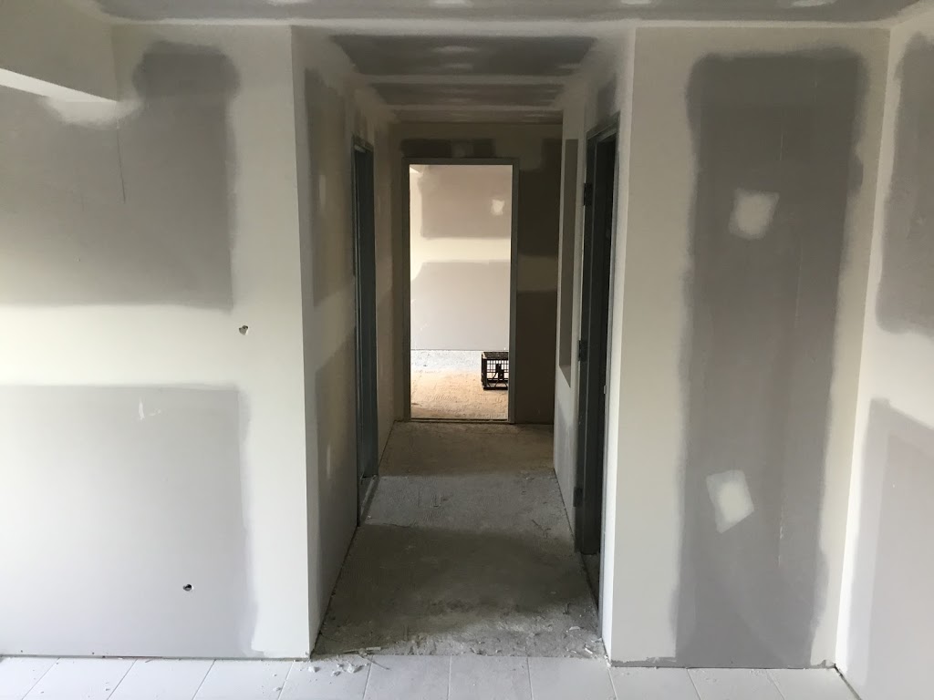 Ozi Quality plastering & painting services - Plastering | Wall P | painter | Penrith, Cambridge Park, Kingswood, Jordan Springs, Cranebrook, St Marys Castle Hill, Baulkham Hills, Beaumont Hills, Winston Hills, Kellyville, Windsor Blue Mountains, Katoomba, Winmalee, Springwood, Faulconbridge, 14 Outlook Ave, Emu Heights NSW 2750, Australia | 0422727119 OR +61 422 727 119