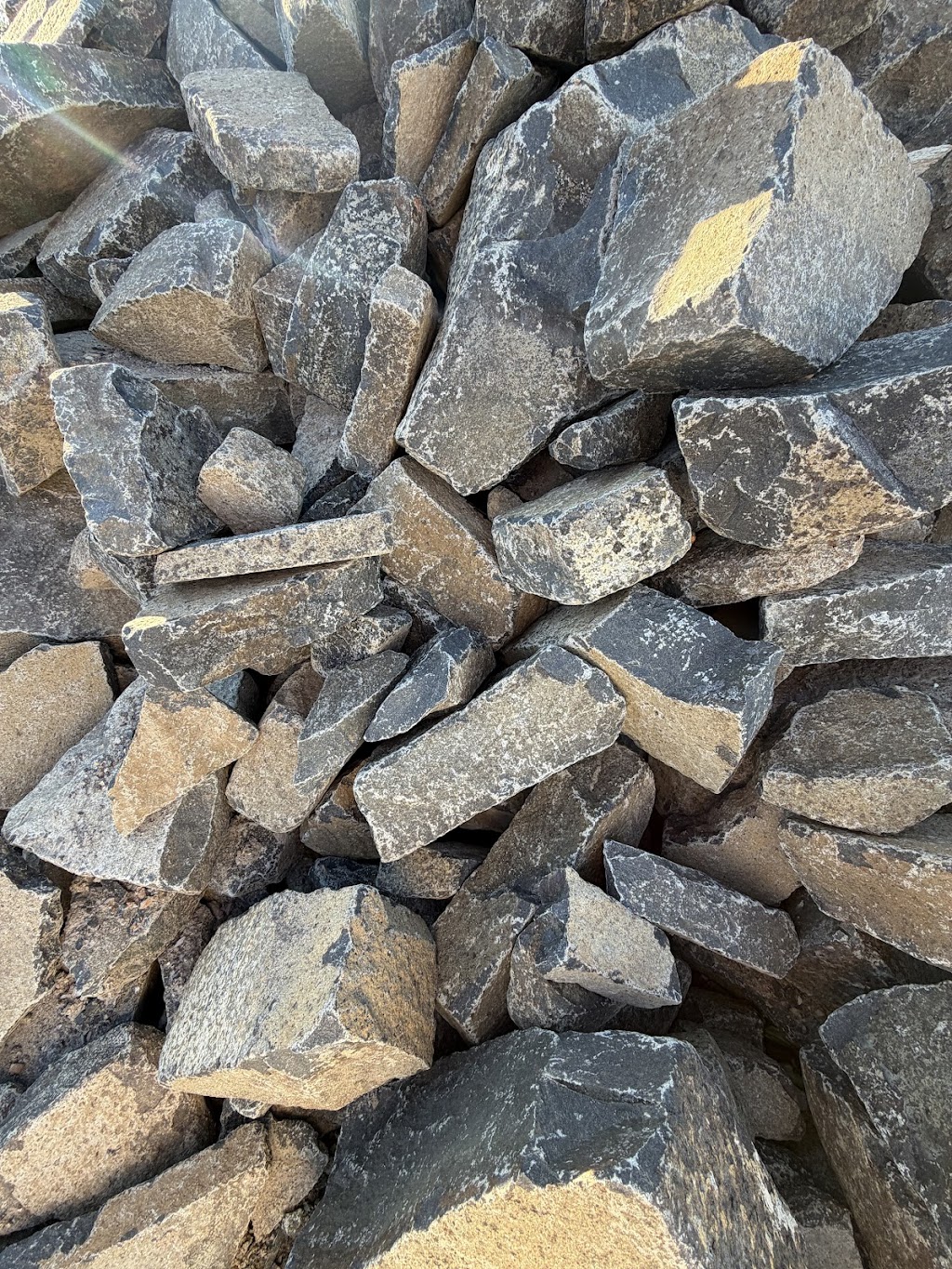 JVS Stone Supplies | 1 Penrose Forestry Rd, Penrose NSW 2579, Australia | Phone: 0494 313 685