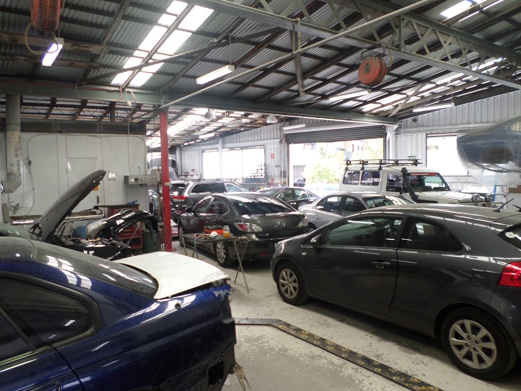 Dulwich Hill Smash Repairs | car repair | 541 New Canterbury Rd, Dulwich Hill NSW 2203, Australia | 0295598188 OR +61 2 9559 8188