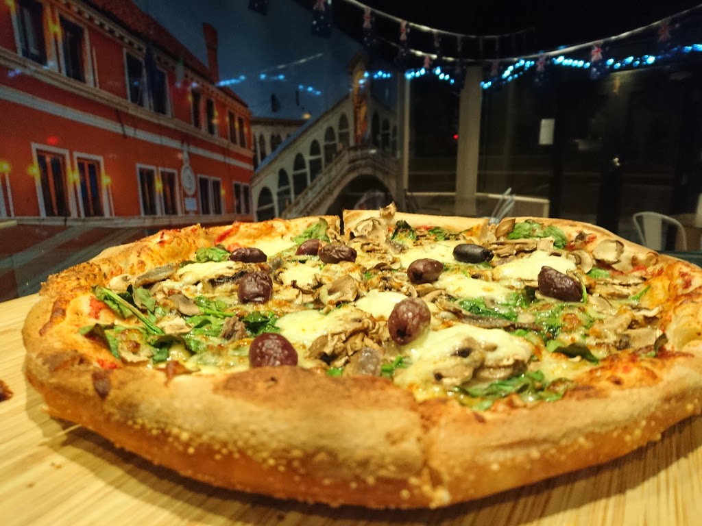 Emilio Pizza Maroubra | meal takeaway | 730 Anzac Parade, Maroubra NSW 2035, Australia | 0293140855 OR +61 2 9314 0855