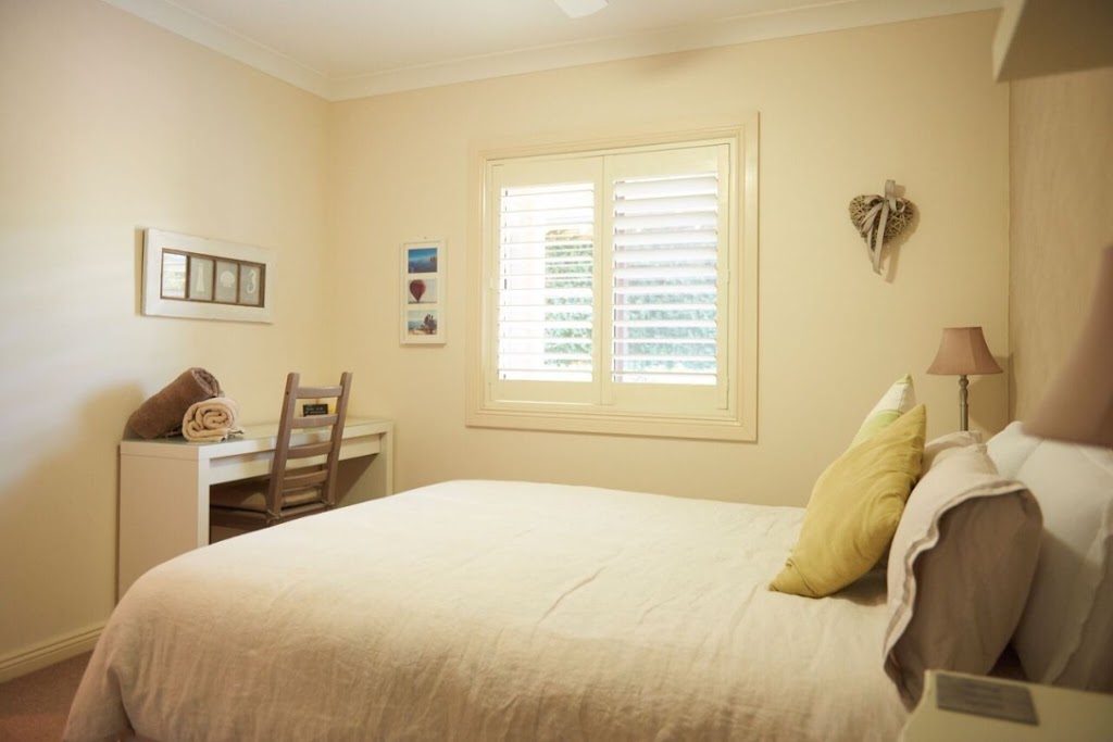 Sydney Bed & Breakfast | lodging | 51 Charlton Dr, Liberty Grove NSW 2138, Australia | 0425267129 OR +61 425 267 129