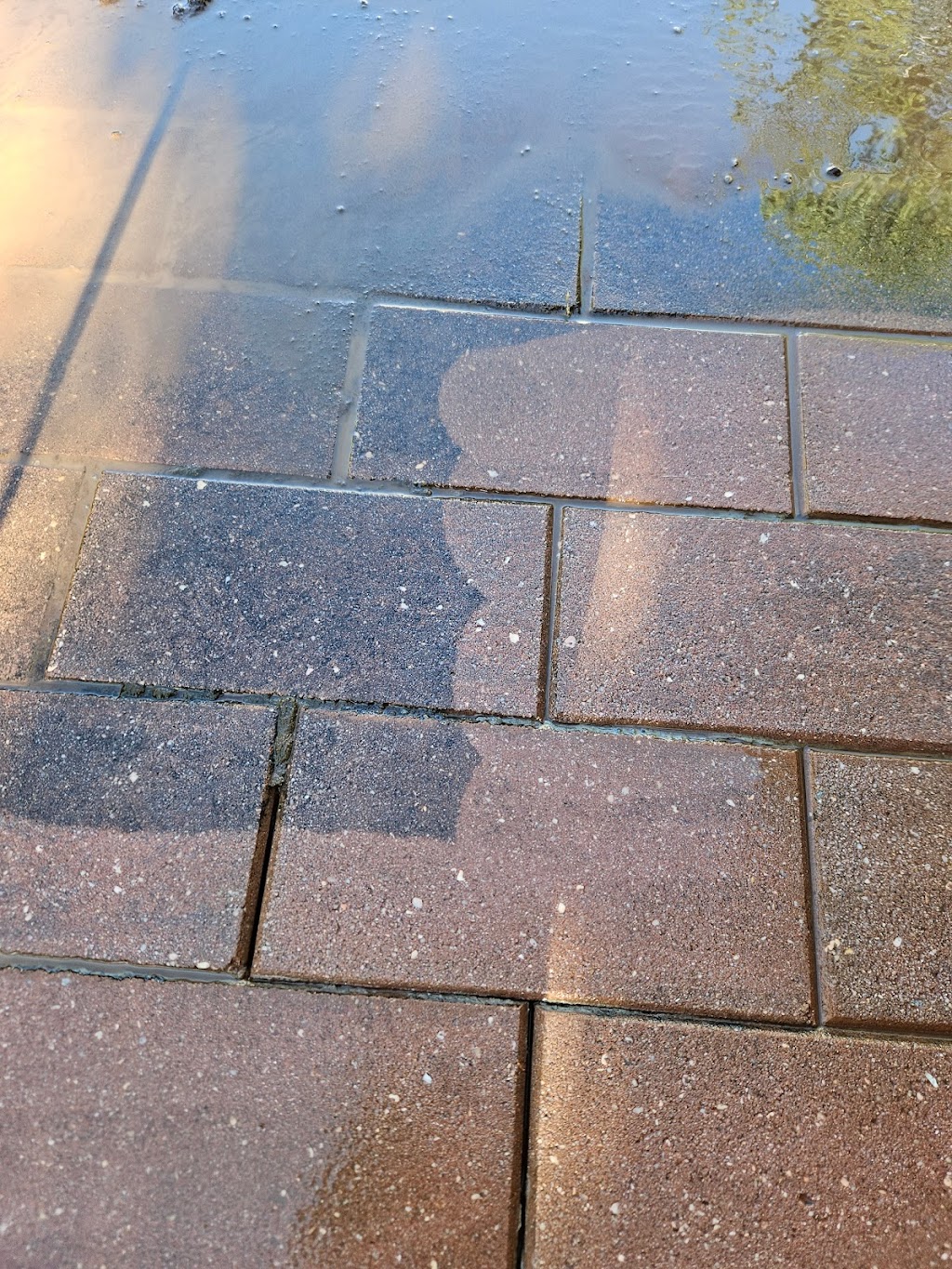 Narrandera Gutter Cleaning | 4 Bells Rd, Narrandera NSW 2700, Australia | Phone: 0487 521 312