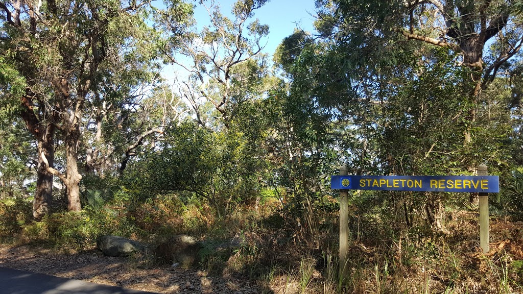 Stapleton Reserve | park | 11/13 Riviera Ave, Avalon Beach NSW 2107, Australia