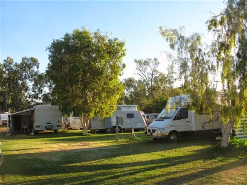 Blue Gem Caravan Park | campground | 925 Anakie-Sapphire Rd, Sapphire QLD 4702, Australia | 0749854162 OR +61 7 4985 4162