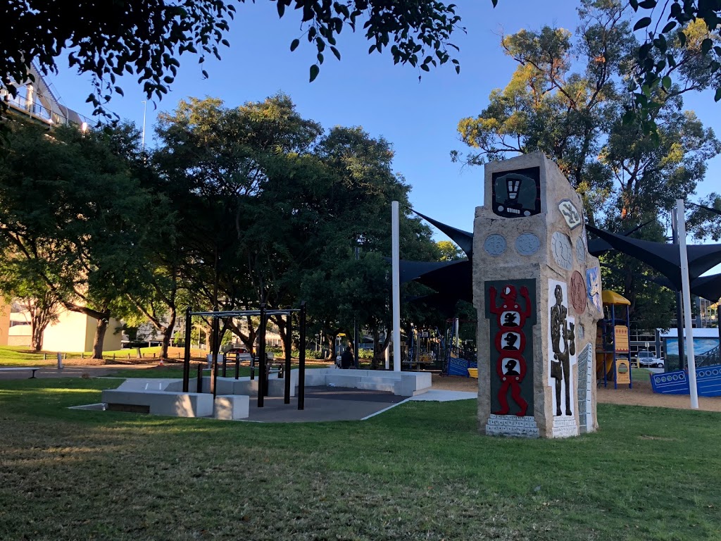 Monkey bars | gym | 65C Holman St, Kangaroo Point QLD 4169, Australia