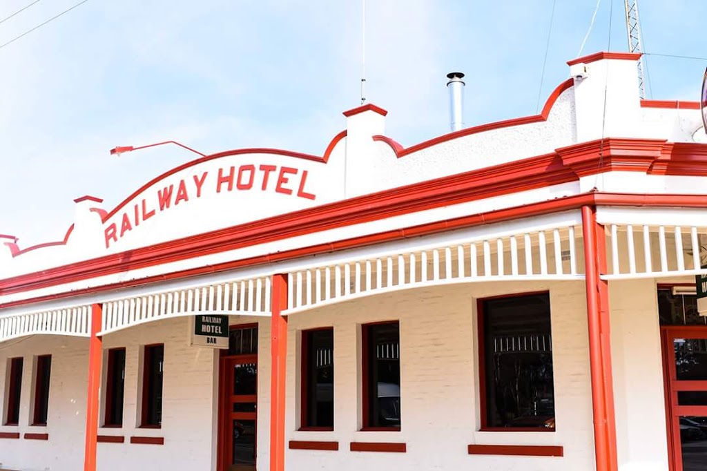 Heyfield Railway Hotel | 24 George Street, Heyfield VIC 3858, Australia | Phone: (03) 5148 2694