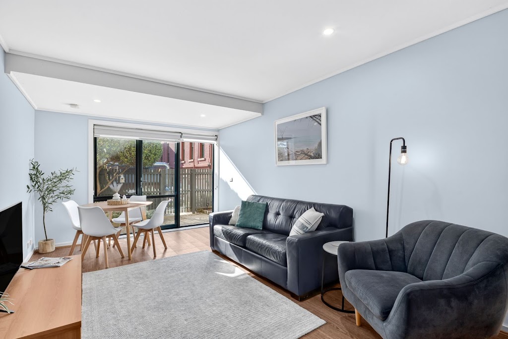 Pacific Charm - Lorne Holiday Stays Pty Ltd | 2 Ocean Rd S, Lorne VIC 3232, Australia | Phone: 0497 226 952