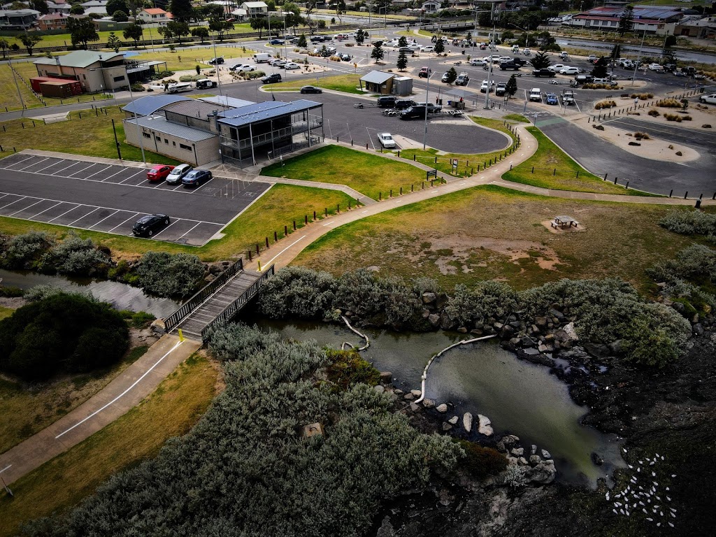 Altona Boat Ramp | Altona Rd, Seaholme VIC 3018, Australia | Phone: (03) 9932 1000