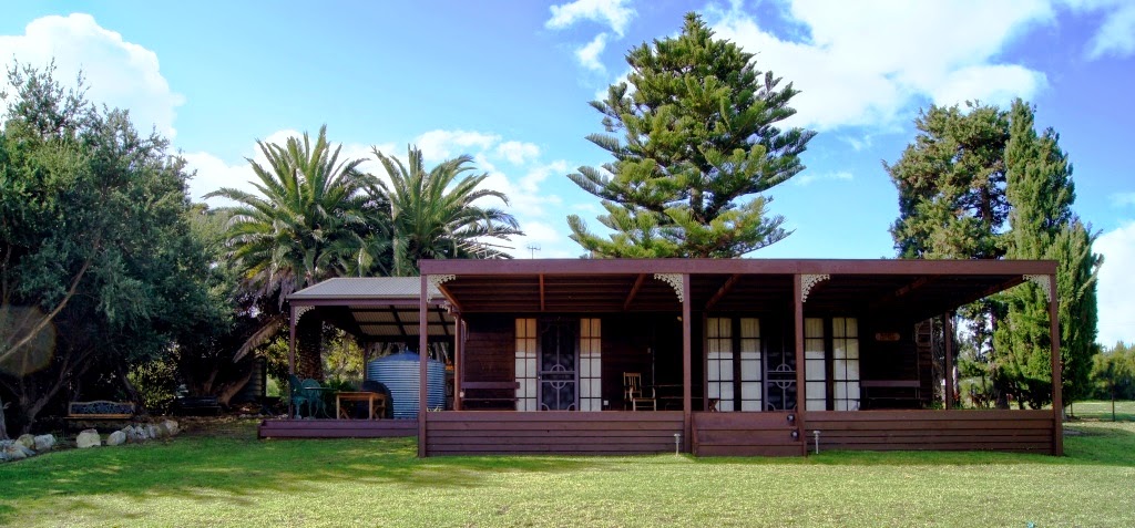 Sunset Cottage | 1 Rankine St, Clayton Bay SA 5256, Australia | Phone: (08) 8388 3883