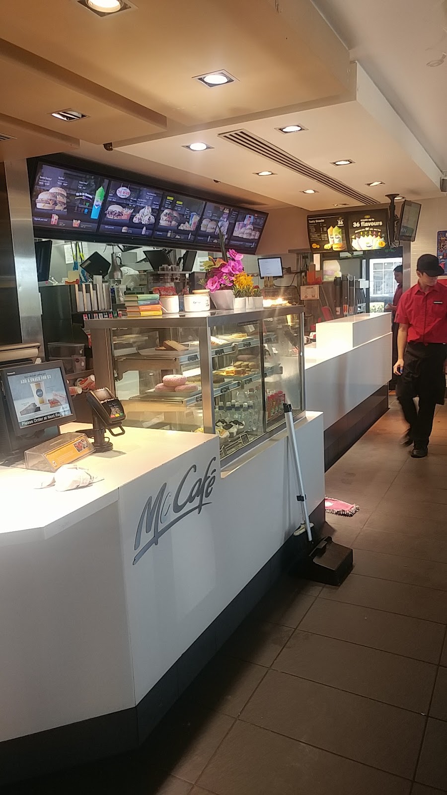 McDonalds Liverpool South | 330 Hume Hwy, Liverpool NSW 2170, Australia | Phone: (02) 9602 1065