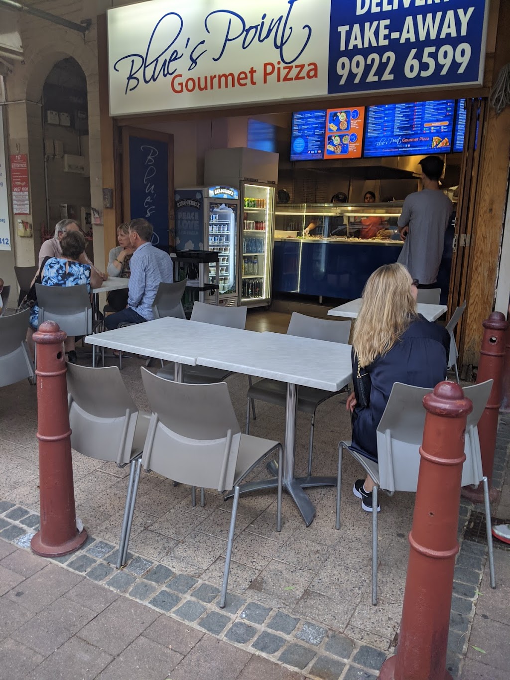 Blues Point Gourmet Pizzas | 117 Blues Point Rd, McMahons Point NSW 2060, Australia | Phone: (02) 9922 6599