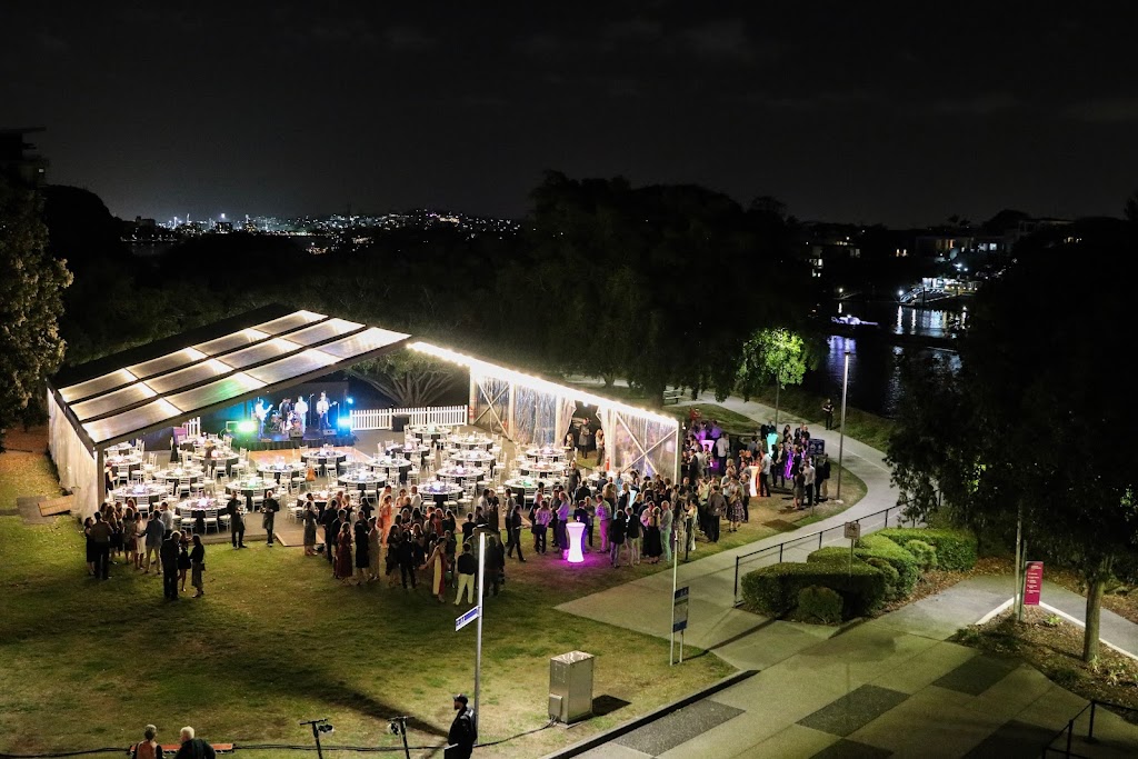 Hire Republic | Unit 3/205 Queensport Rd N, Murarrie QLD 4172, Australia | Phone: (07) 3208 7777