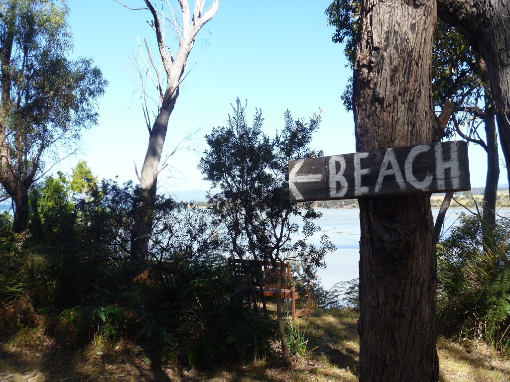 Salem Bay Beach House | lodging | 8 Coal Mine Rd, Saltwater River TAS 7186, Australia | 0408138111 OR +61 408 138 111