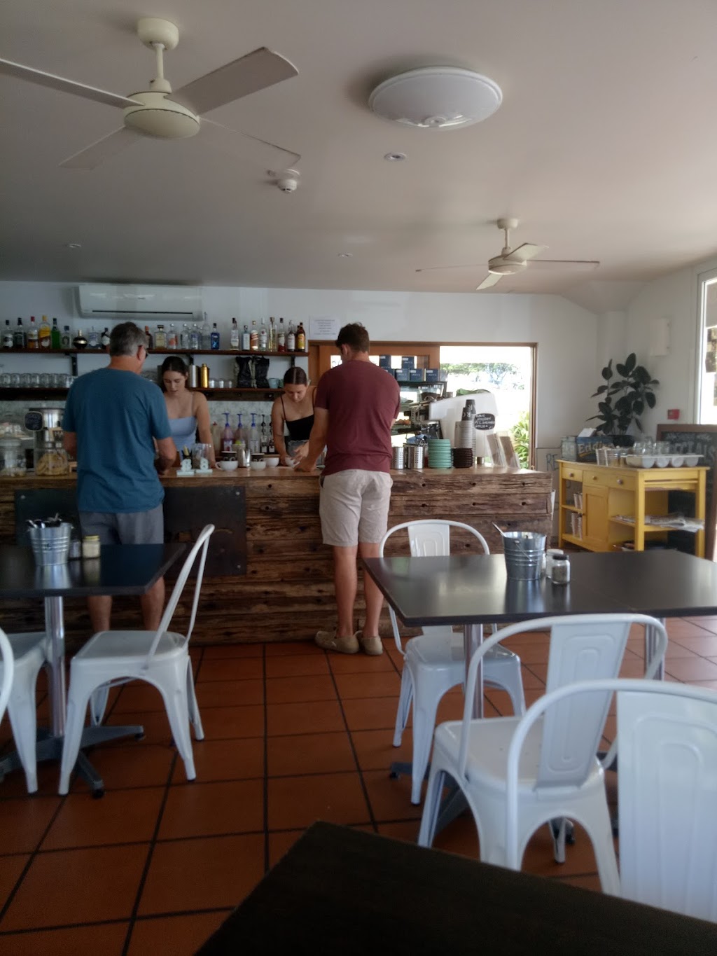 SANDBAR YAMBA | 30 Clarence St, Yamba NSW 2464, Australia | Phone: (02) 6646 1425