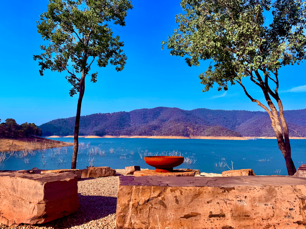 ODeer On the Point Accommodation | 20 Andrew Ct, Taylor Bay VIC 3713, Australia | Phone: 0407 812 536