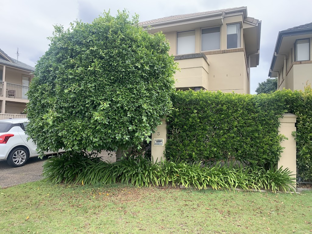 Mike’s Mowing | 4 Redbill Rise, Port Macquarie NSW 2444, Australia | Phone: 0438 775 255