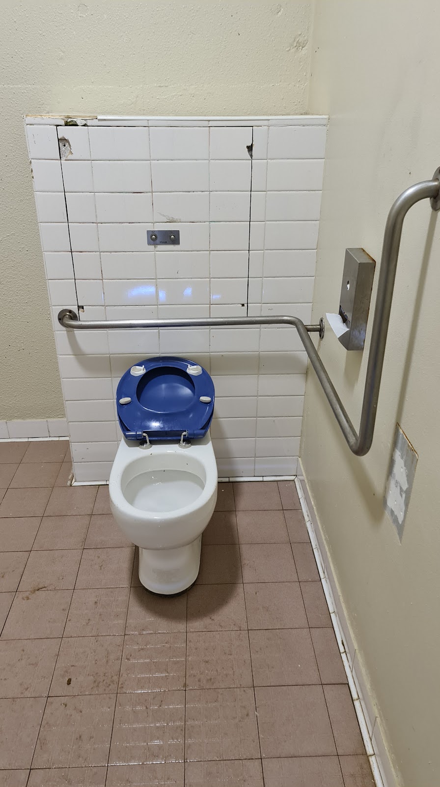 Public Toilets Woonona Rock Pool | Kurraba Rd, Woonona NSW 2517, Australia | Phone: (02) 4227 7111