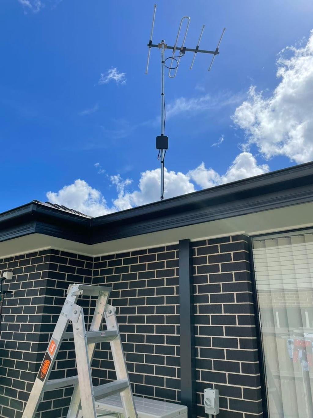Spot on Antenna Services |  | 6 Faber St, Spring Farm NSW 2570, Australia | 0410174529 OR +61 410 174 529