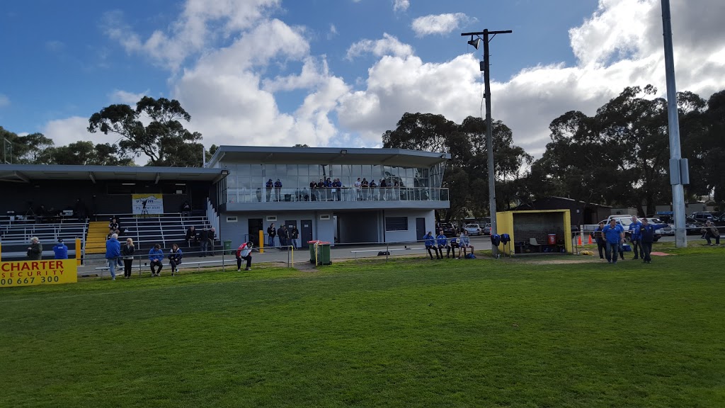 Clarke Oval | park | 21-43 Riddell Rd, Sunbury VIC 3429, Australia | 0392052200 OR +61 3 9205 2200