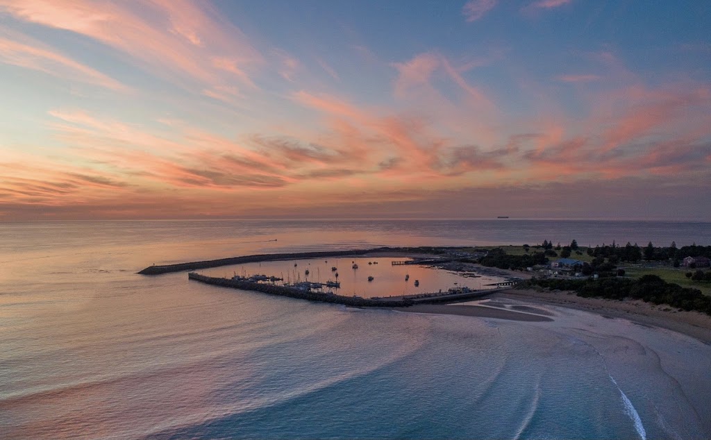 Luxurious four bedroom House with Oceanview | 2/33 Noel St, Apollo Bay VIC 3233, Australia | Phone: 0474 642 476