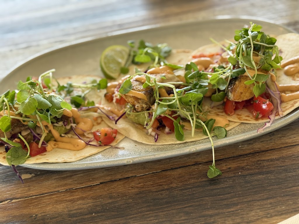 Six Beaches Fish Grill and Bar | 29 Mooloomba Rd, Point Lookout QLD 4183, Australia | Phone: (07) 3471 6003