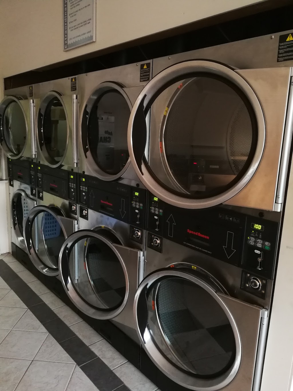 Ivanhoe Laundromat | laundry | 25 Ivanhoe Parade, Ivanhoe VIC 3079, Australia | 0410904999 OR +61 410 904 999