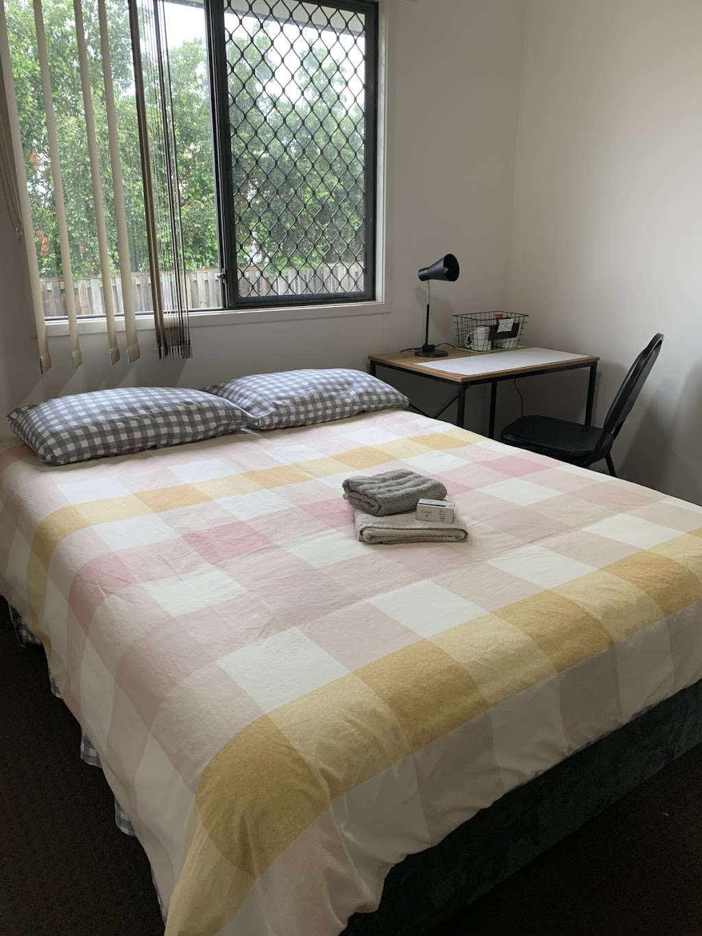 Grace Guest Rooms | 19 Lomandra Ave, Roma QLD 4455, Australia | Phone: 0498 375 398